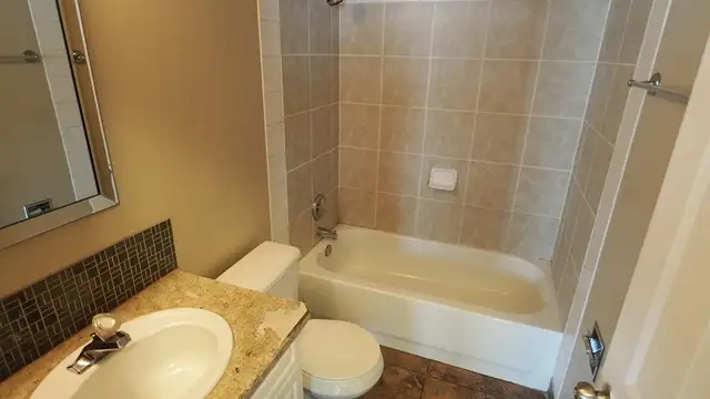 2 Bedroom Condo! In-Suite Laundry! Storage! - Photo 3