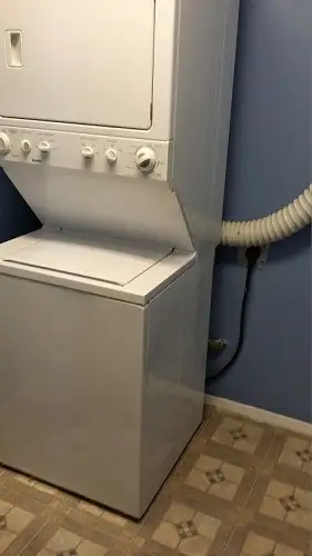 2 Bedroom Condo! In-Suite Laundry! Storage! - Photo 5