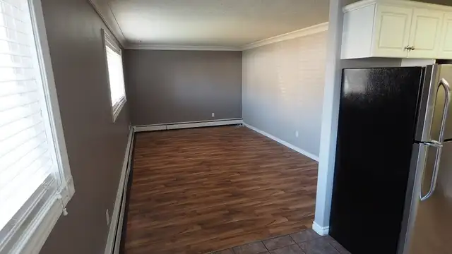 2 Bedroom Condo! In-Suite Laundry! Storage! - Photo 10