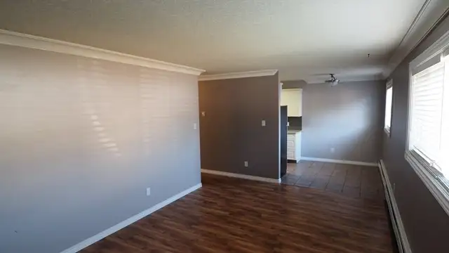 2 Bedroom Condo! In-Suite Laundry! Storage! - Photo 11