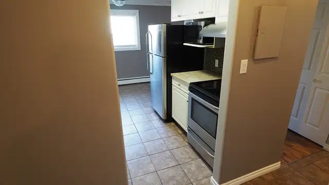 2 Bedroom Condo! In-Suite Laundry! Storage! - Photo 14