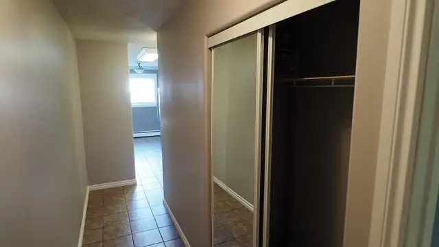 2 Bedroom Condo! In-Suite Laundry! Storage! - Photo 19