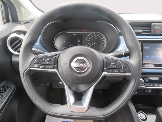 2025 Nissan Versa SV CVT - Photo 14