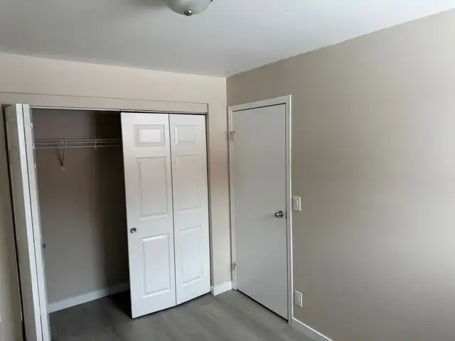 Beautiful and Quiet Basement Suite in Highland Green! - Photo 10