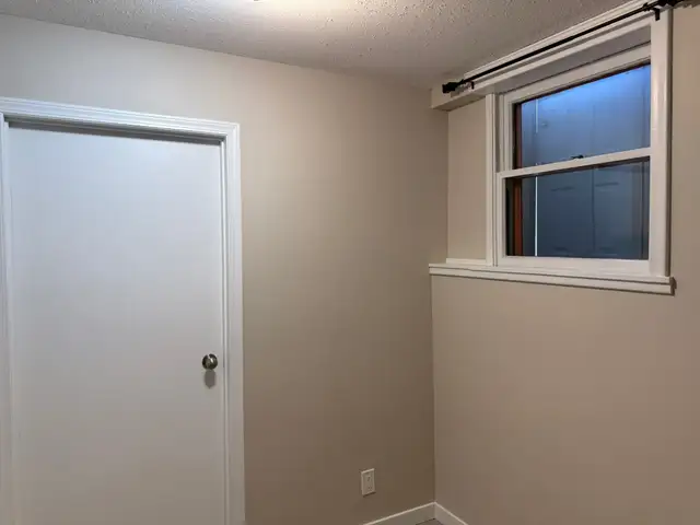 Beautiful and Quiet Basement Suite in Highland Green! - Photo 19