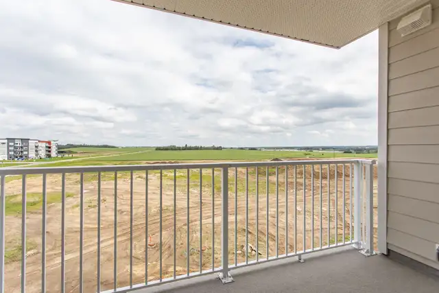 1 Bedroom Suite - $699 Security Deposit Promo - Photo 11