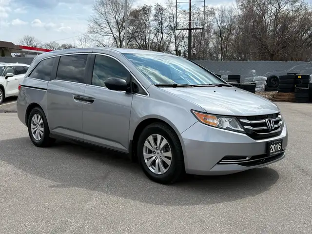 2016 Honda Odyssey 4dr Wgn SE |ACCIDENT FREE|8PASSENGERS|CERTIFI - Photo 3