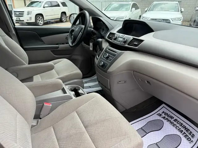 2016 Honda Odyssey 4dr Wgn SE |ACCIDENT FREE|8PASSENGERS|CERTIFI - Photo 37