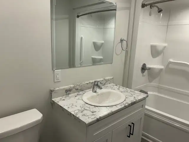 405-20 Patience Ln, 2Beds TOP FLOOR w/balcony!  Avail July 1 - Photo 12