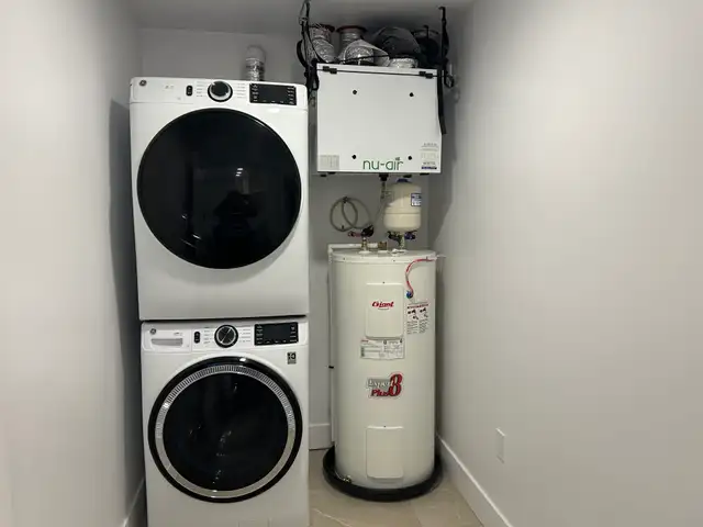 405-20 Patience Ln, 2Beds TOP FLOOR w/balcony!  Avail July 1 - Photo 14