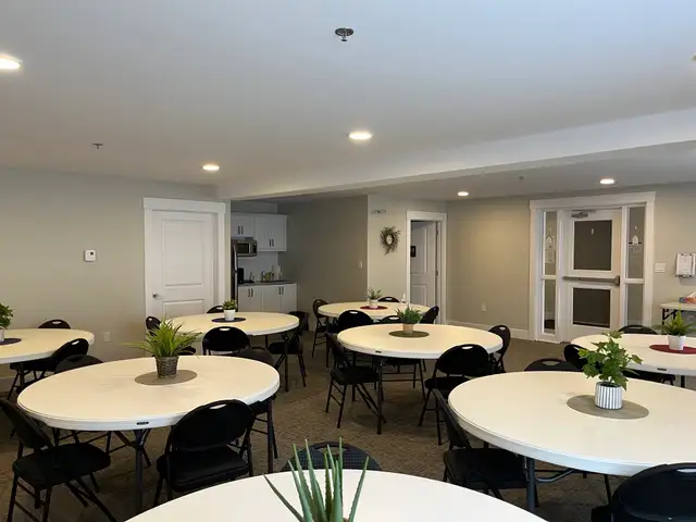 405-20 Patience Ln, 2Beds TOP FLOOR w/balcony!  Avail July 1 - Photo 16