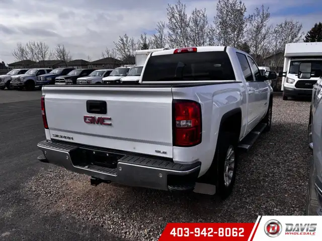 2018 GMC Sierra 1500 SLE - Photo 4