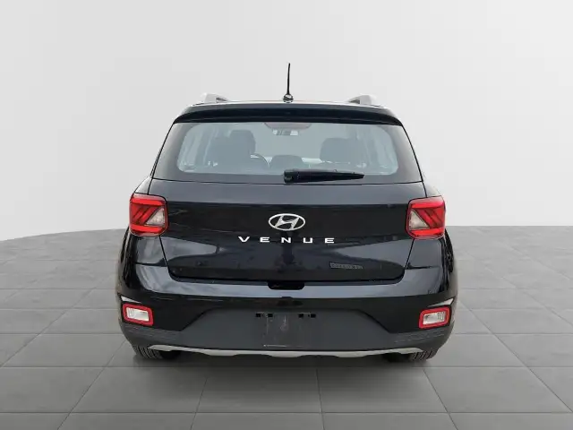 2023 Hyundai Venue Preferred Preferred | Heated Seats & Wheel... - Photo 5