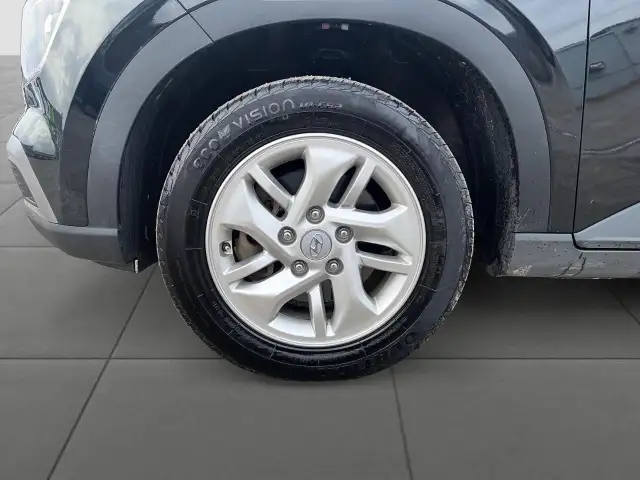 2023 Hyundai Venue Preferred Preferred | Heated Seats & Wheel... - Photo 9