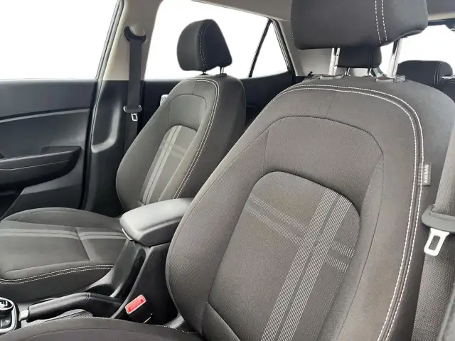 2023 Hyundai Venue Preferred Preferred | Heated Seats & Wheel... - Photo 10