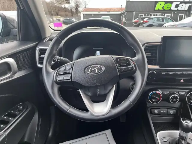 2023 Hyundai Venue Preferred Preferred | Heated Seats & Wheel... - Photo 14