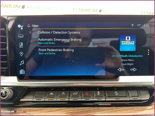 2023 Chevrolet Silverado 1500 LT Z71 V8 Crew Cab 4X4-Tow PKG-Lan - Photo 17