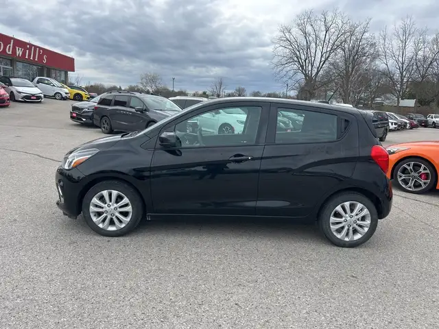 2018 Chevrolet Spark LT, AUTO, CLEAN CARFAX, BACK UP CAMERA! - Photo 4