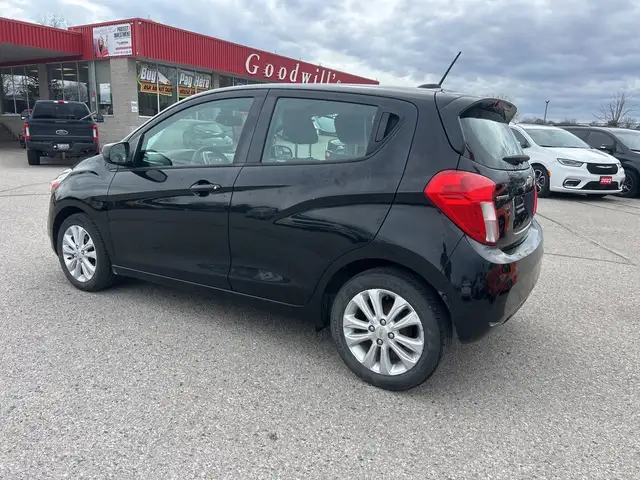 2018 Chevrolet Spark LT, AUTO, CLEAN CARFAX, BACK UP CAMERA! - Photo 5