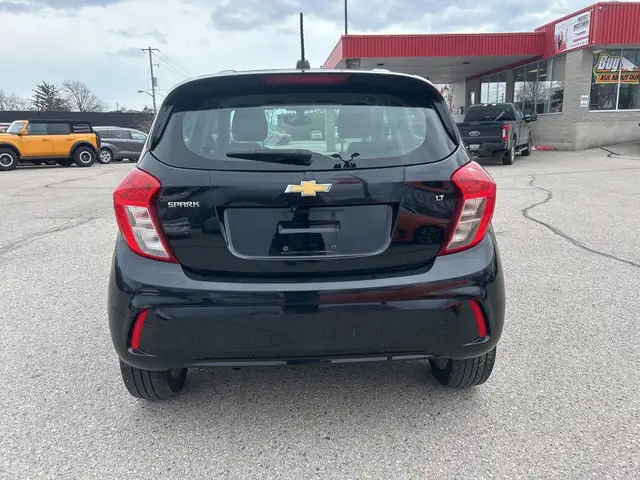2018 Chevrolet Spark LT, AUTO, CLEAN CARFAX, BACK UP CAMERA! - Photo 6