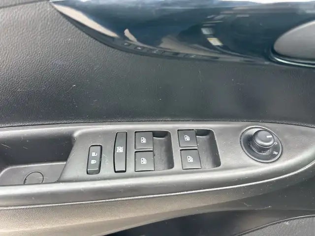 2018 Chevrolet Spark LT, AUTO, CLEAN CARFAX, BACK UP CAMERA! - Photo 16