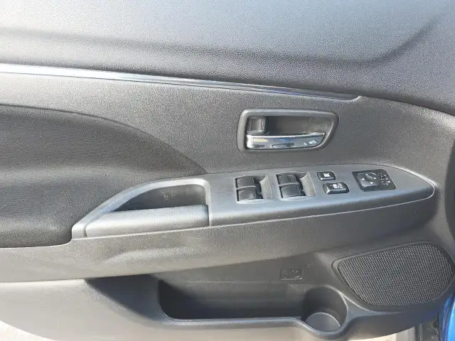 2024 Mitsubishi RVR SE SE | Heated Seats | Blind Spot - Photo 14