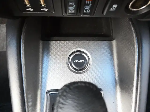 2024 Mitsubishi RVR SE SE | Heated Seats | Blind Spot - Photo 17