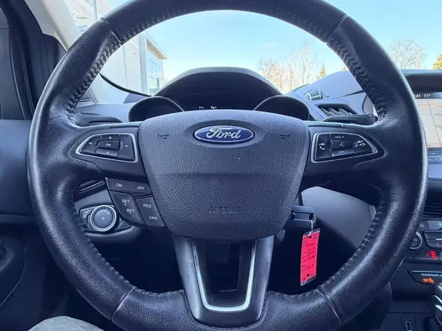 2018 Ford Escape SEL 4dr 4x4 Automatic - Photo 14