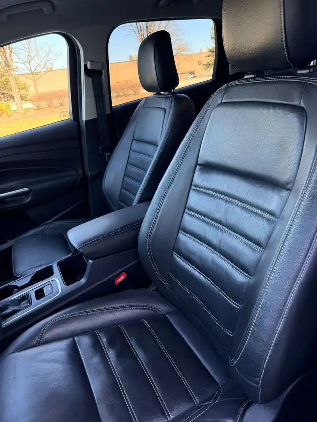 2018 Ford Escape SEL 4dr 4x4 Automatic - Photo 21