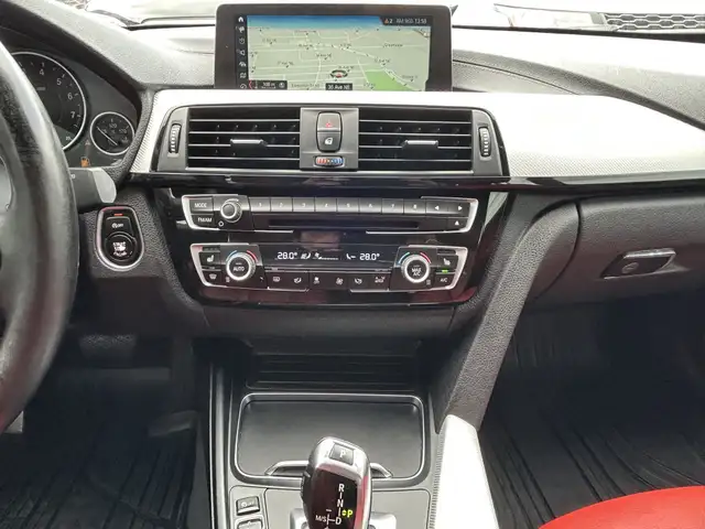 2018 BMW 3-Series 330i xDRIVE M-SPORT PKG AWD SEDAN/NAVI/BACK-UP - Photo 29