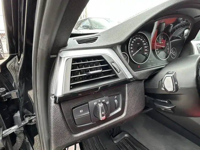 2018 BMW 3-Series 330i xDRIVE M-SPORT PKG AWD SEDAN/NAVI/BACK-UP - Photo 35