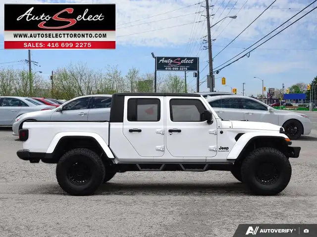 2022 Jeep Gladiator Sport 4x4 - Altitude Pkg - Clean Carfax -... - Photo 3
