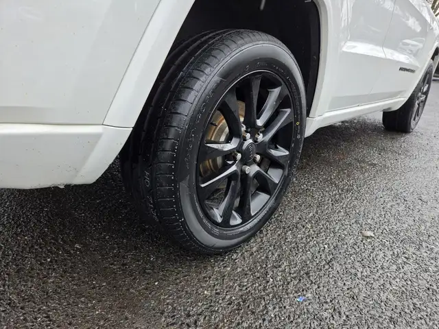 Jeep Grand Cherokee Altitude 2019 ALTITUDE PNEUS NEUFS NAVIGATIO - Photo 8