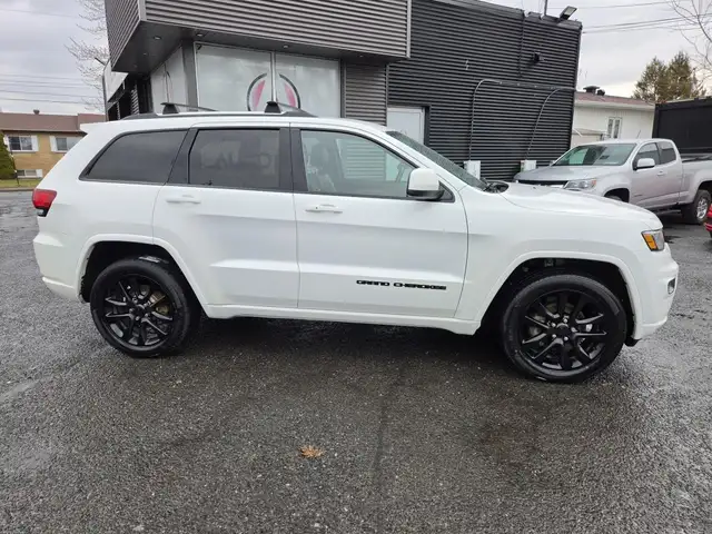 Jeep Grand Cherokee Altitude 2019 ALTITUDE PNEUS NEUFS NAVIGATIO - Photo 9