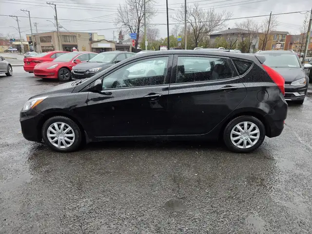 Hyundai Accent GL 2017 GL FREINS NEUFS A/C SIEGES CHAUFFANTS - Photo 4