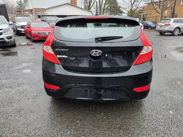 Hyundai Accent GL 2017 GL FREINS NEUFS A/C SIEGES CHAUFFANTS - Photo 6