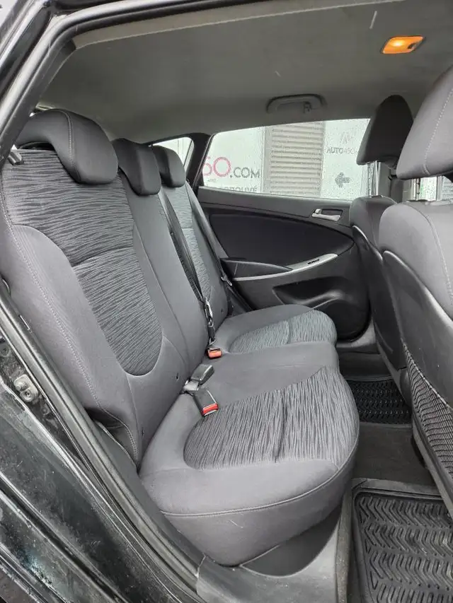Hyundai Accent GL 2017 GL FREINS NEUFS A/C SIEGES CHAUFFANTS - Photo 11