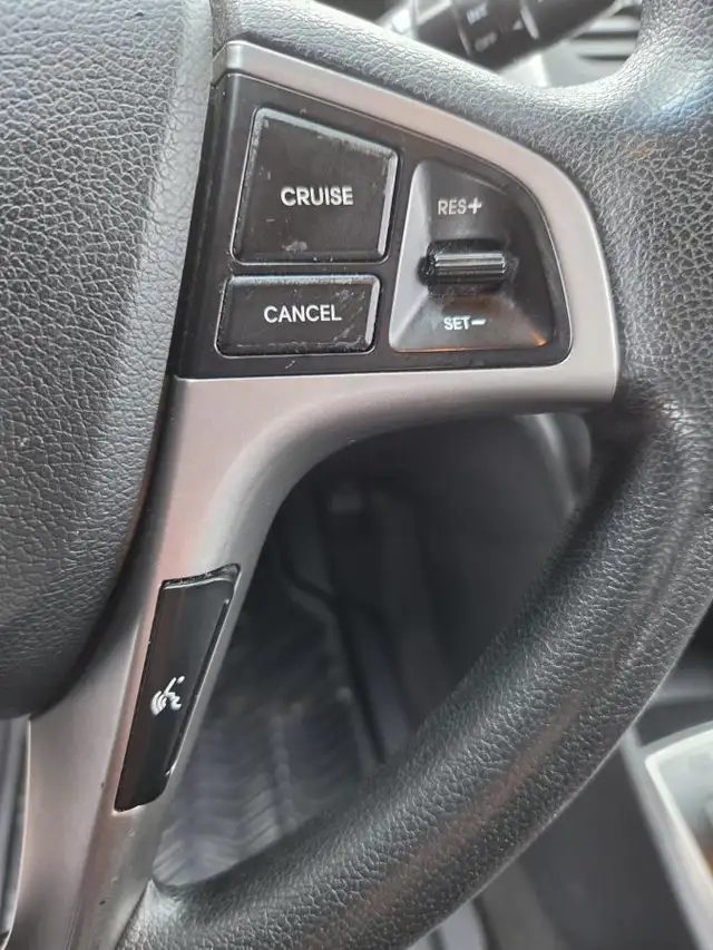 Hyundai Accent GL 2017 GL FREINS NEUFS A/C SIEGES CHAUFFANTS - Photo 18