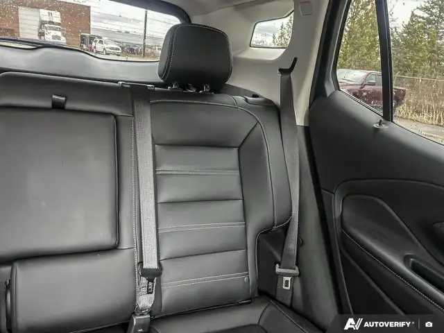 2024 GMC Terrain Denali | Leather | Sunroof | Navigation - Photo 15