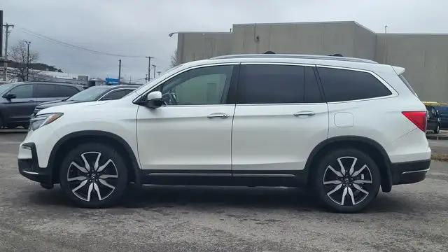 2021 Honda Pilot Touring 7-Passenger - Photo 3