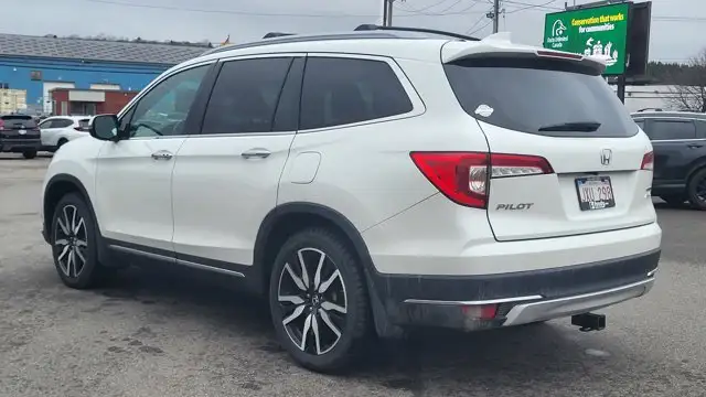 2021 Honda Pilot Touring 7-Passenger - Photo 4
