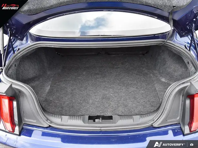 2019 Ford Mustang EcoBoost Premium | LEATHER | HEATED SEATS | NO - Photo 11