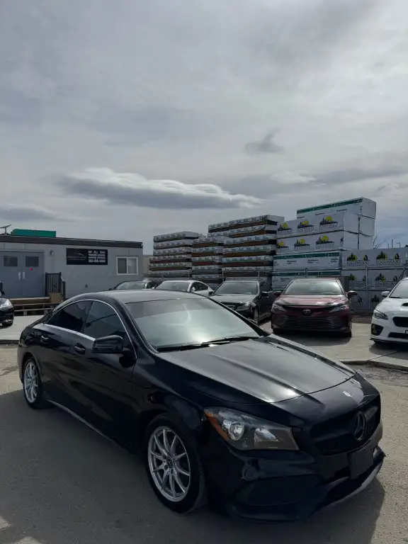 2017 Mercedes-Benz CLA250 4MATIC : No Reported Accidents - Photo 3