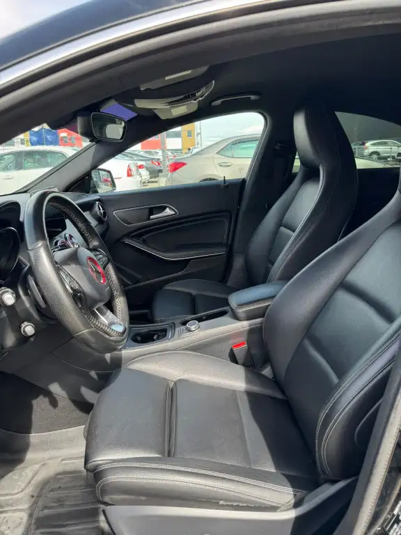 2017 Mercedes-Benz CLA250 4MATIC : No Reported Accidents - Photo 7