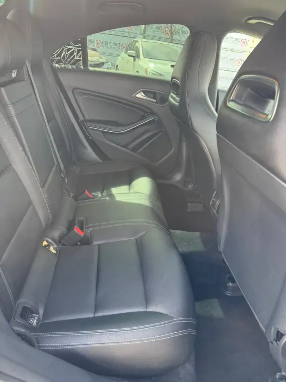 2017 Mercedes-Benz CLA250 4MATIC : No Reported Accidents - Photo 8