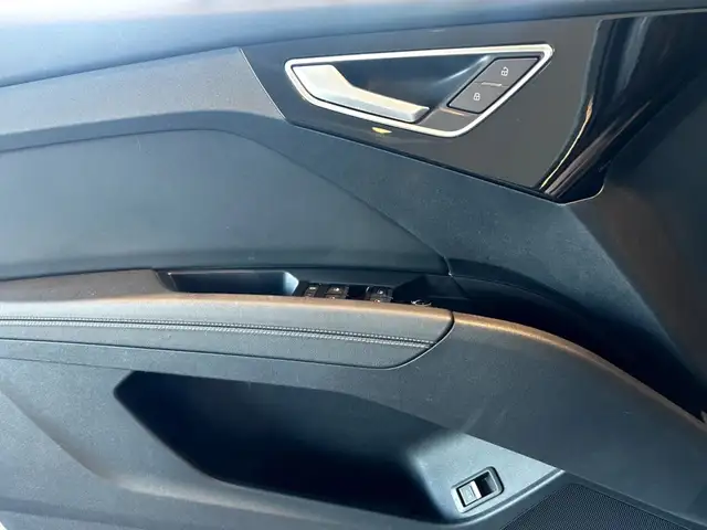 2024 Audi Q4 e-tron Premium w/55 - Photo 9