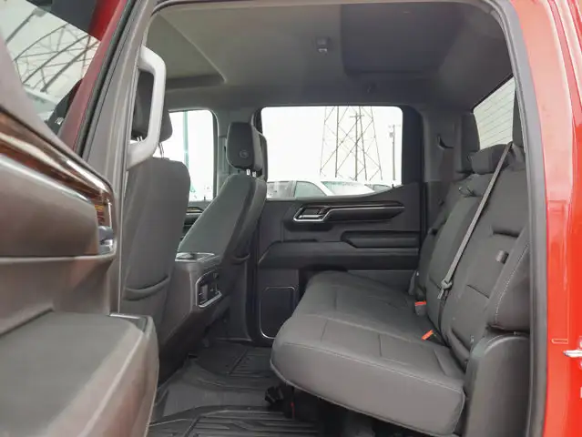 2024 GMC Sierra 1500 Elevation Black Package 3.0L Duramax X31 - Photo 33