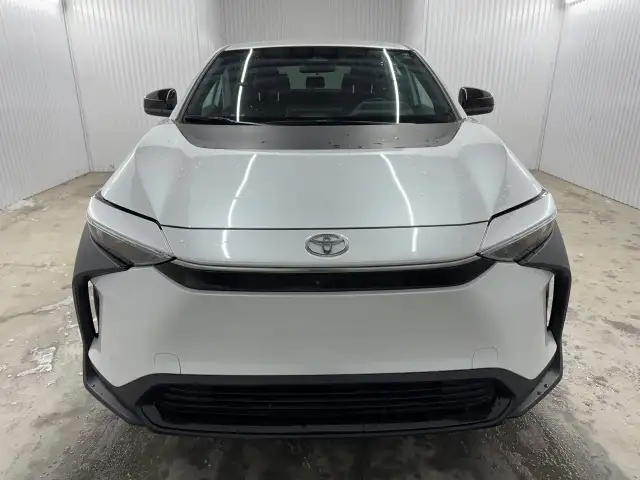 Toyota bZ4X Le A/c Caméra 2024 - Photo 3
