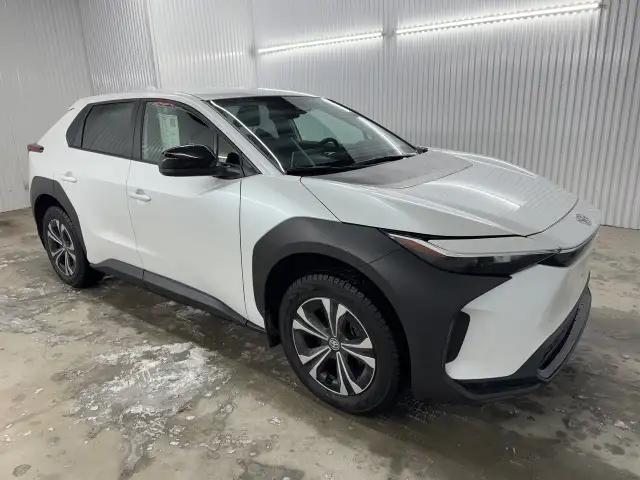 Toyota bZ4X Le A/c Caméra 2024 - Photo 5