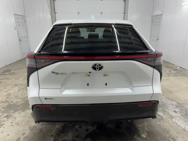 Toyota bZ4X Le A/c Caméra 2024 - Photo 9